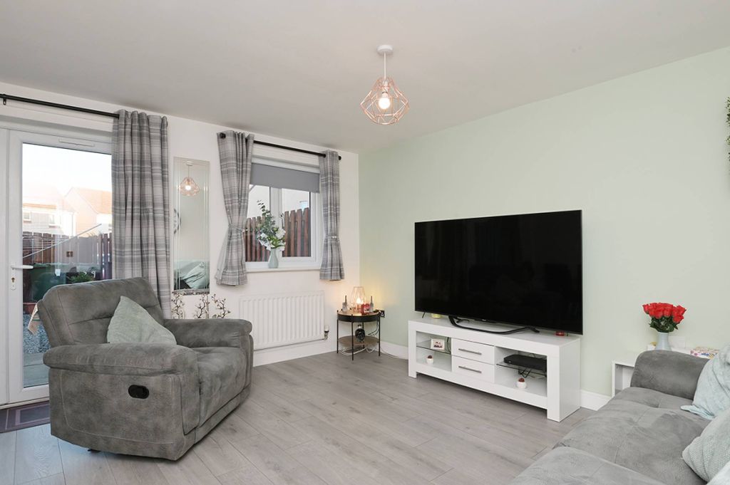 Property photo 2 of 30