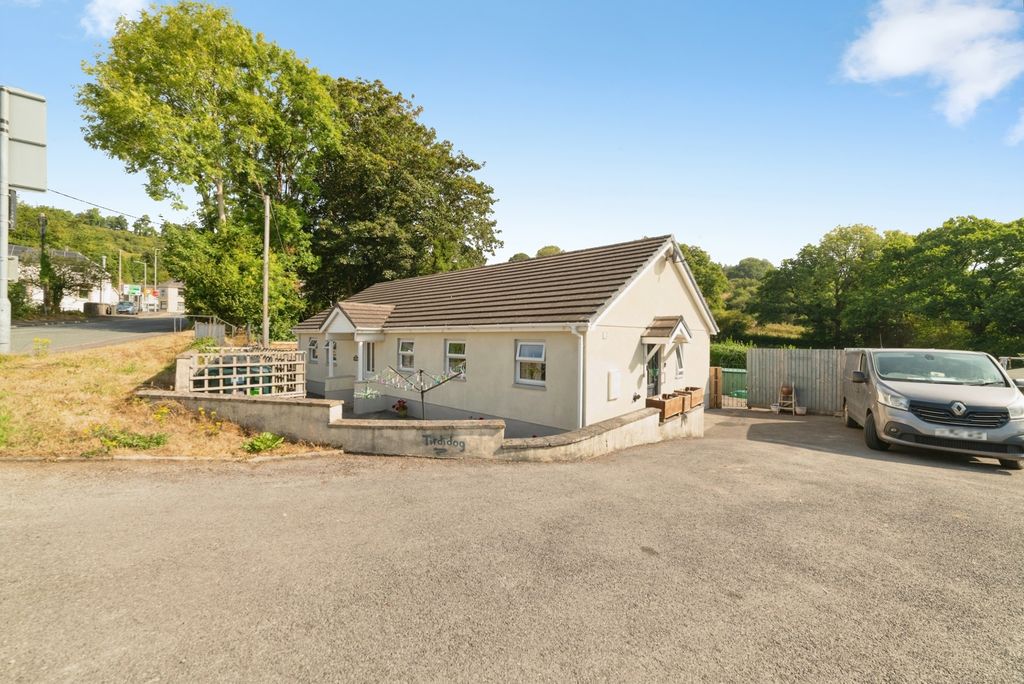 Property photo 1 of 20 Pbox-Img.Jpg