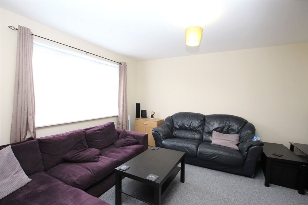 Property photo 2 of 15 Picture No. 01