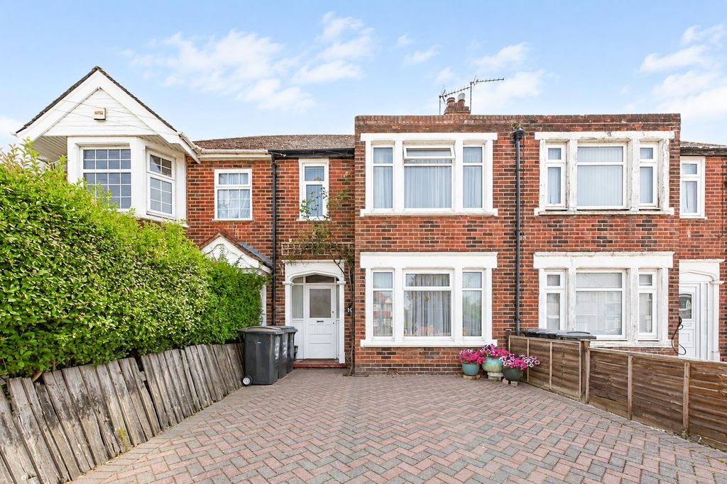 Property photo 1 of 10 Mile Lane External.Jpg