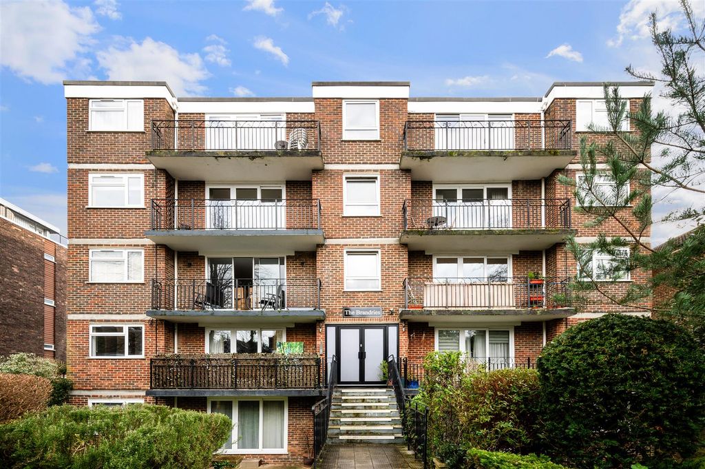 Property photo 3 of 13 The Brandries (8).Jpg