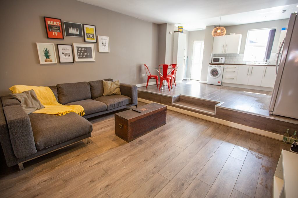 Property photo 1 of 8 Img_8577