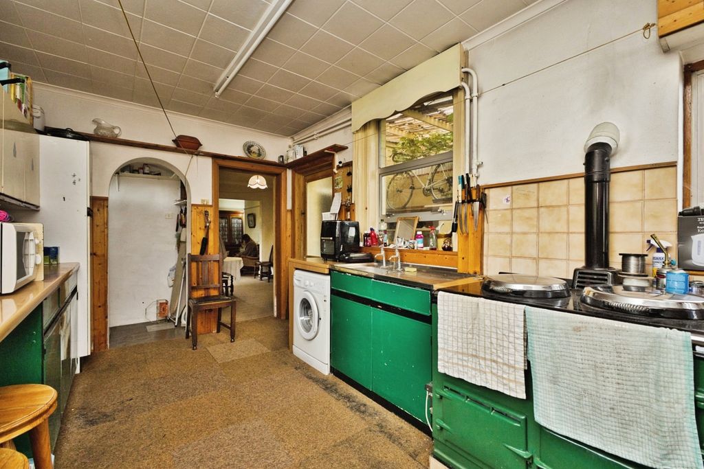 Property photo 3 of 17 Pbox-Img.Jpg
