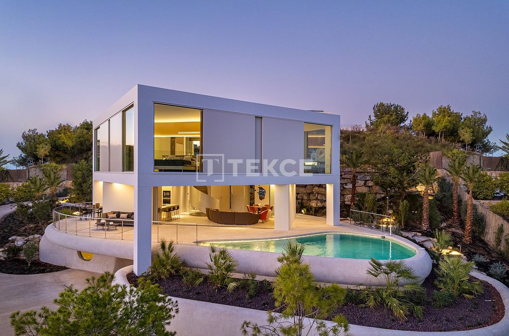 Property photo 2 of 24