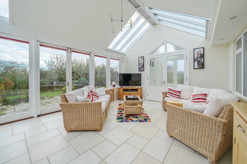 Property photo 3 of 34 1385717-22-6929c9d4195c1.Jpg