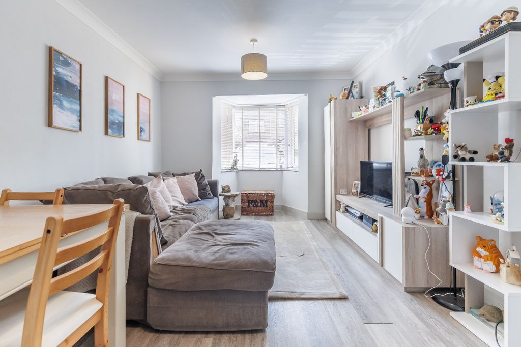 Property photo 3 of 20 4887773