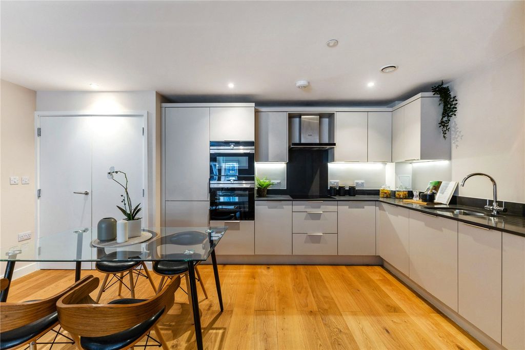 Property photo 3 of 12 Kitchen