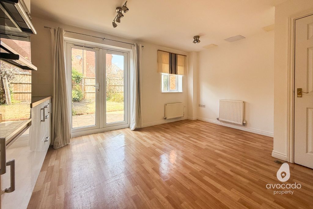 Property photo 3 of 28 5294927