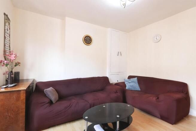 Property photo 2 of 12 Lounge