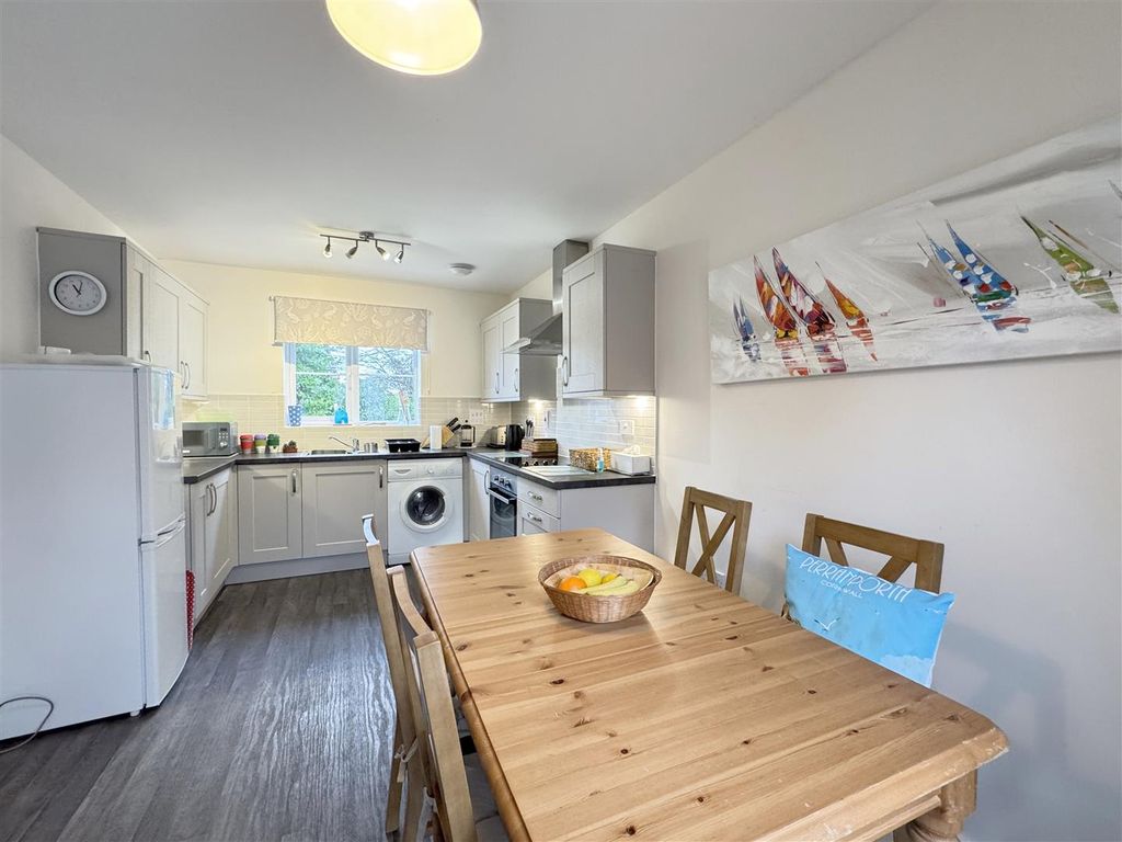 Property photo 3 of 18 Kitchen/Diner