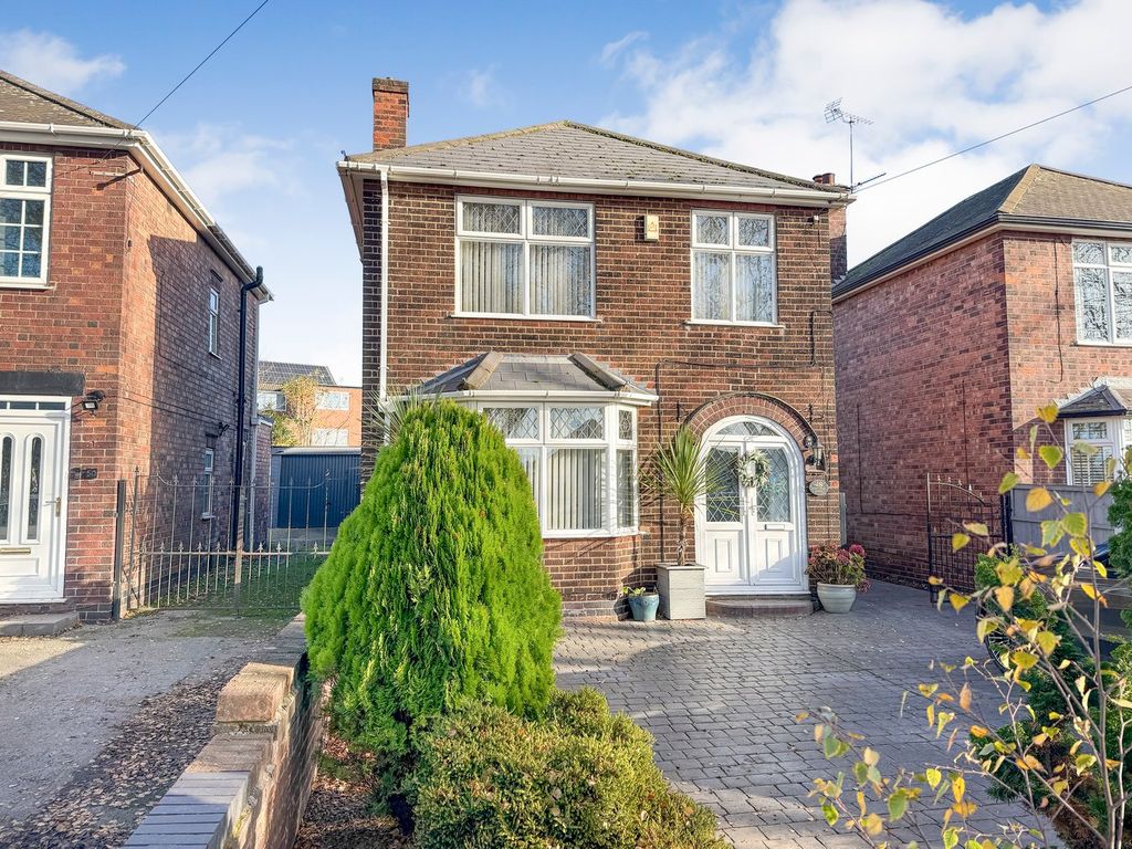 Property photo 2 of 21