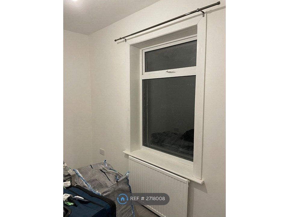 Property photo 3 of 16 Bedroom