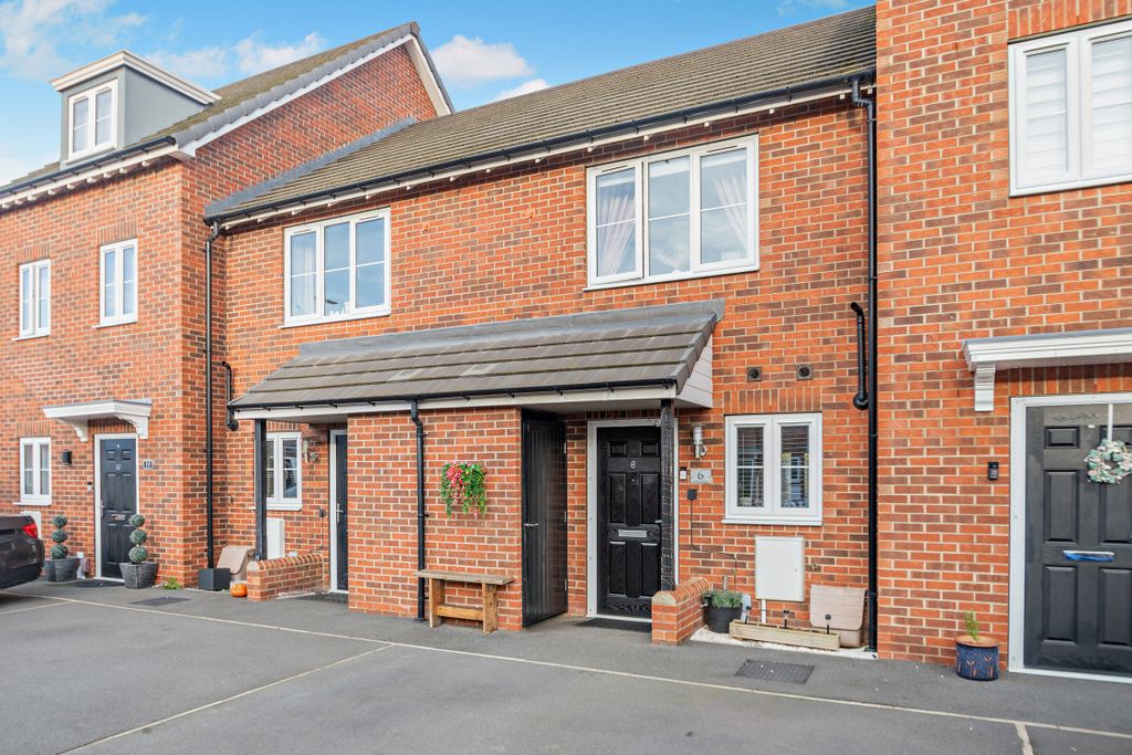 Property photo 1 of 18 Front