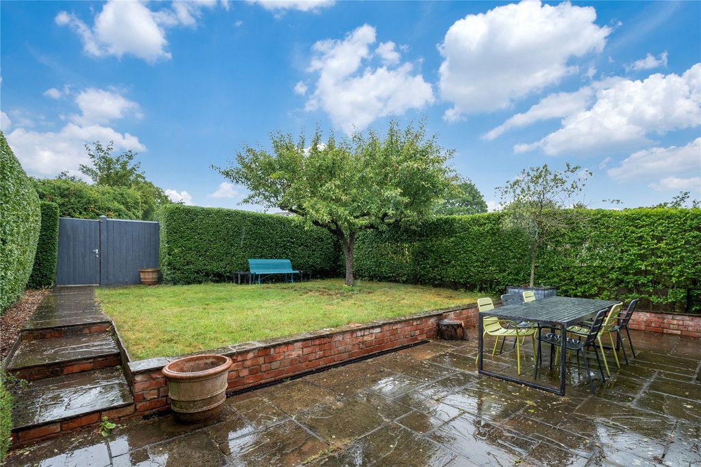 Property photo 2 of 20 Enclosed Rear Garden