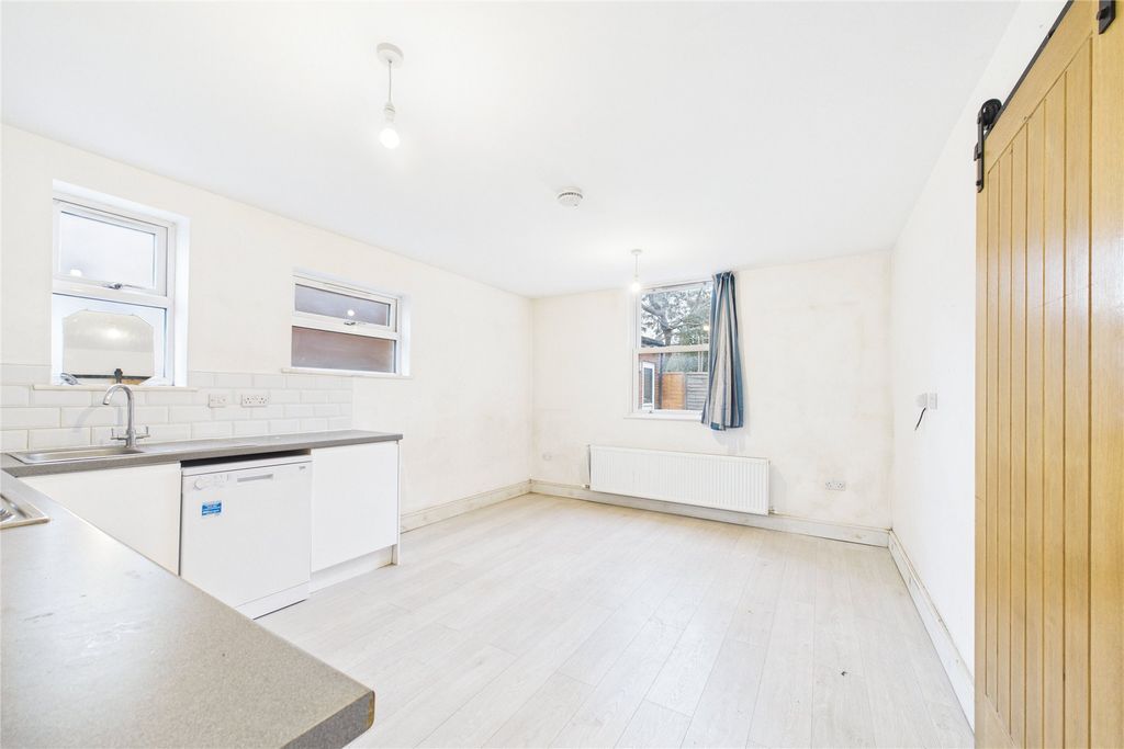 Property photo 2 of 6 Picture No. 04