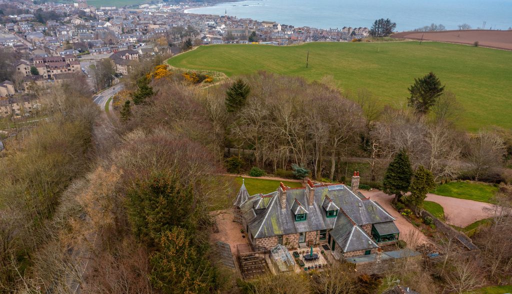 Property photo 1 of 21 Aerial