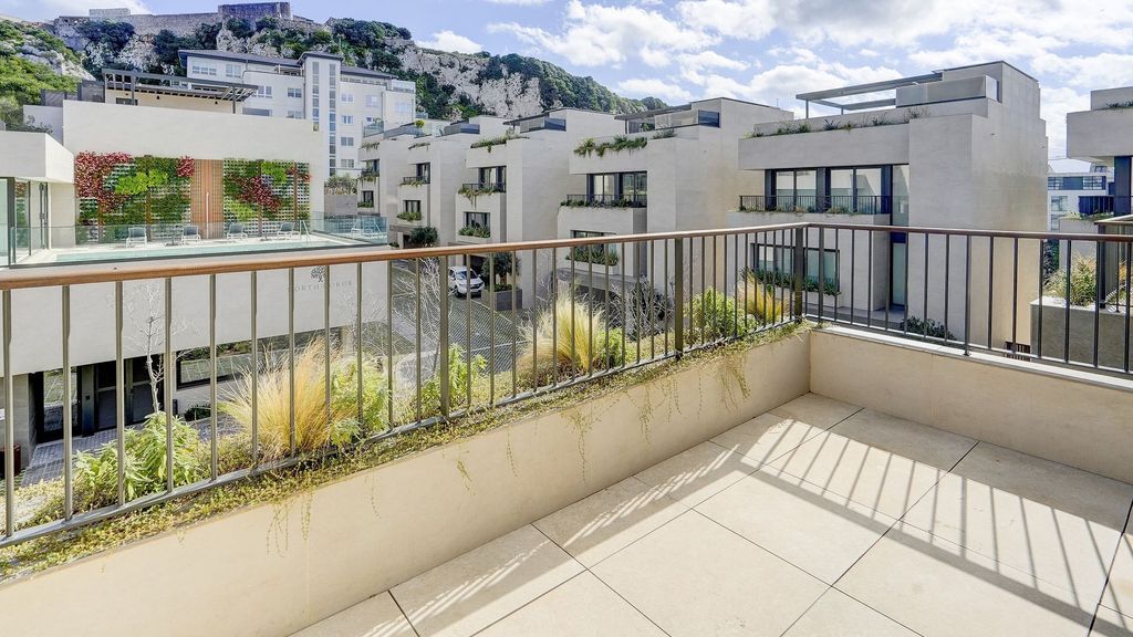 Property photo 3 of 37 <Alttext/>
