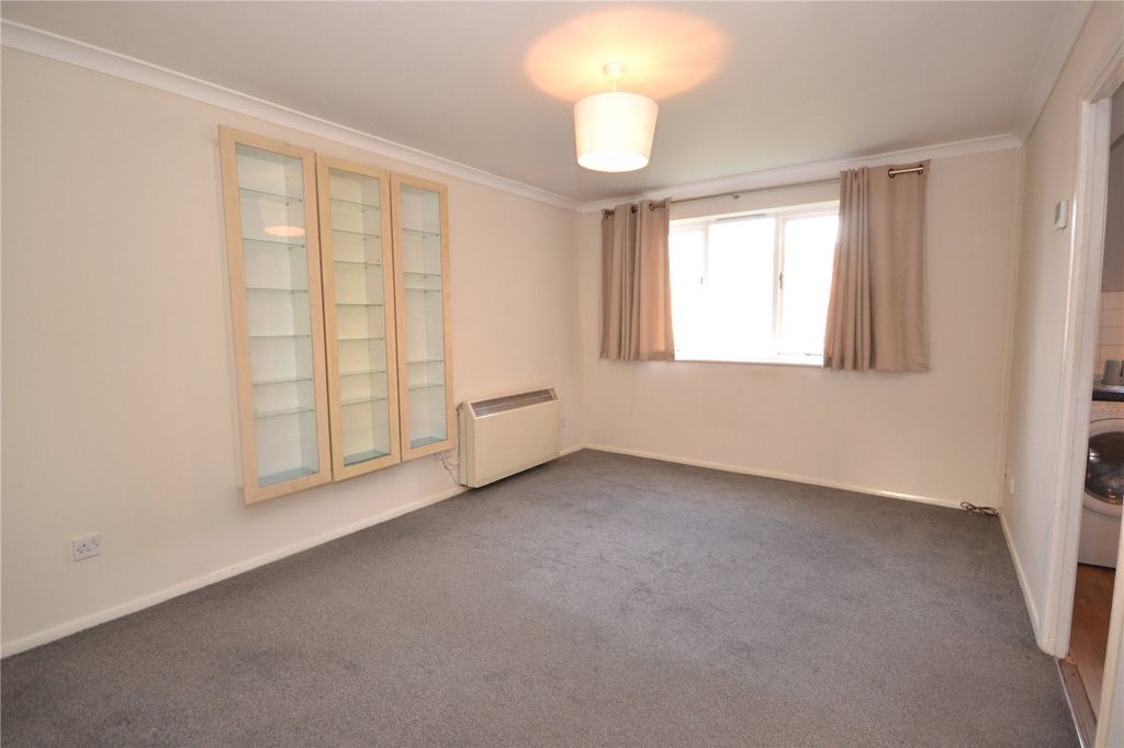 Property photo 3 of 10 Picture No. 06
