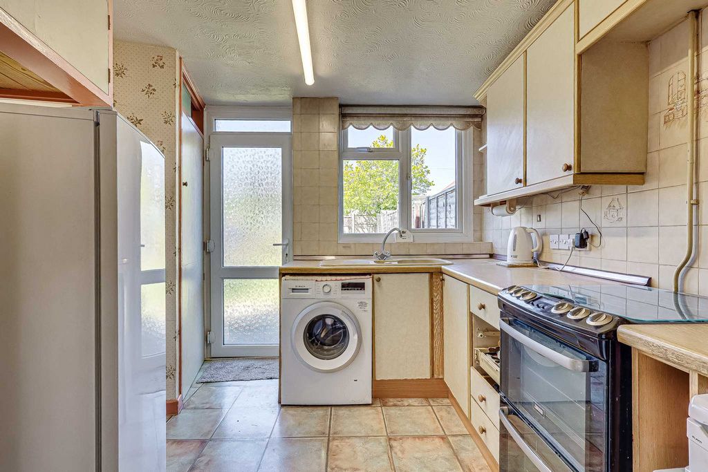 Property photo 3 of 26