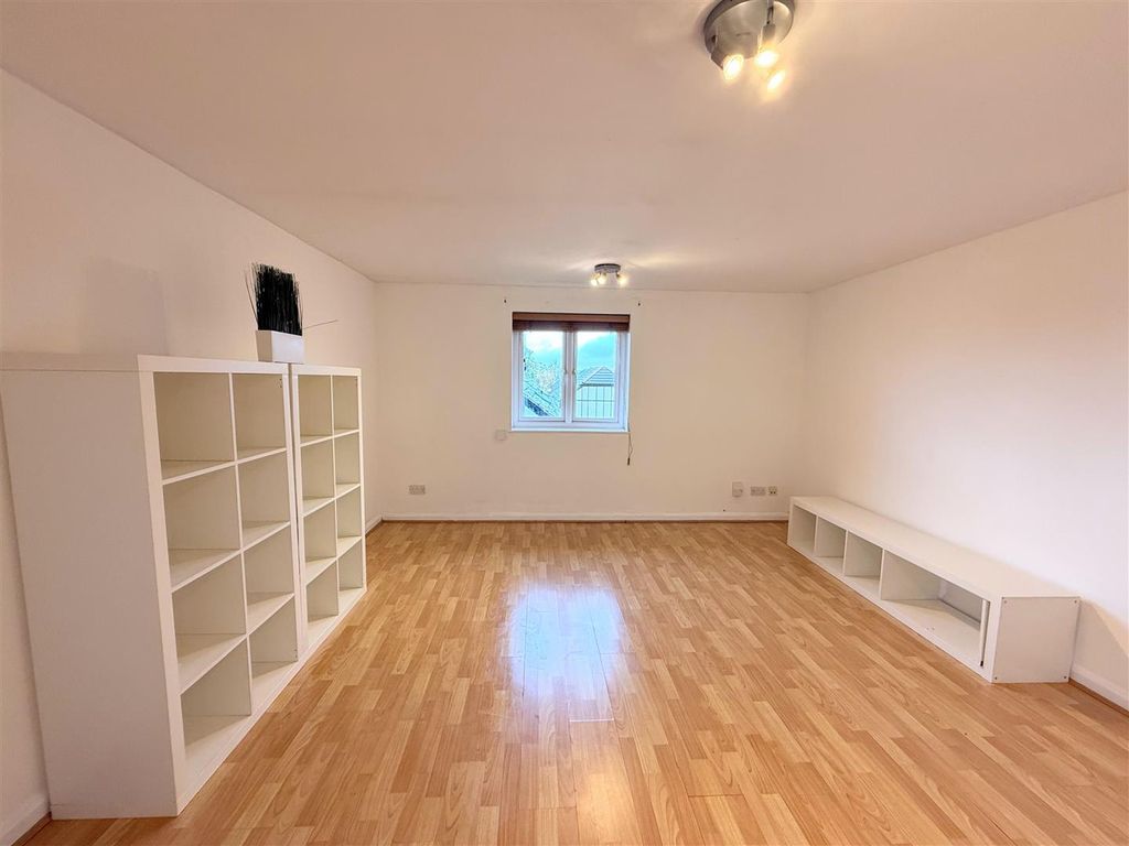 Property photo 3 of 6 Recep.1.Jpeg