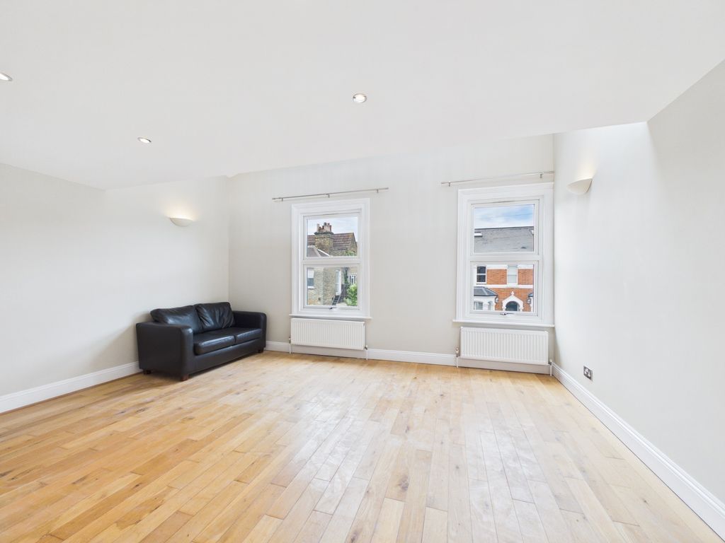 Property photo 3 of 9
