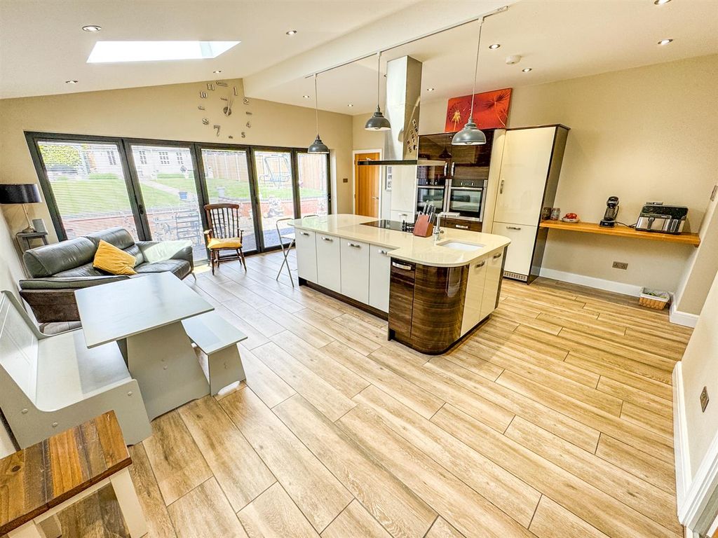 Property photo 3 of 53 Img_4164.Jpg