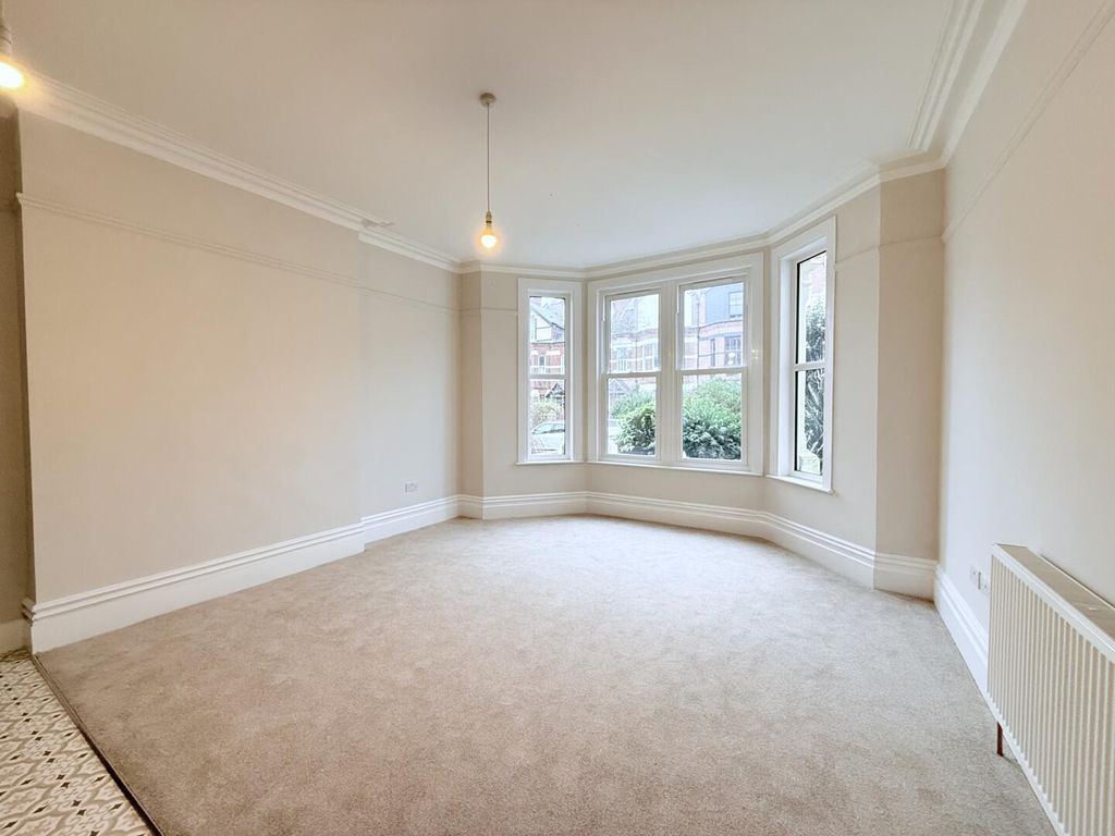 Property photo 2 of 11 Living Room