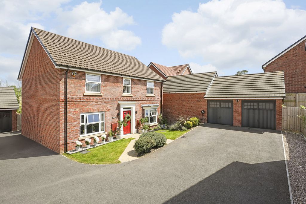 Property photo 1 of 49