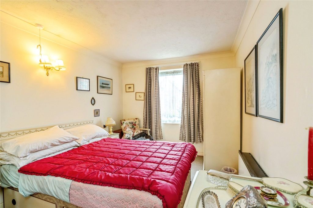 Property photo 3 of 11 Bedroom One