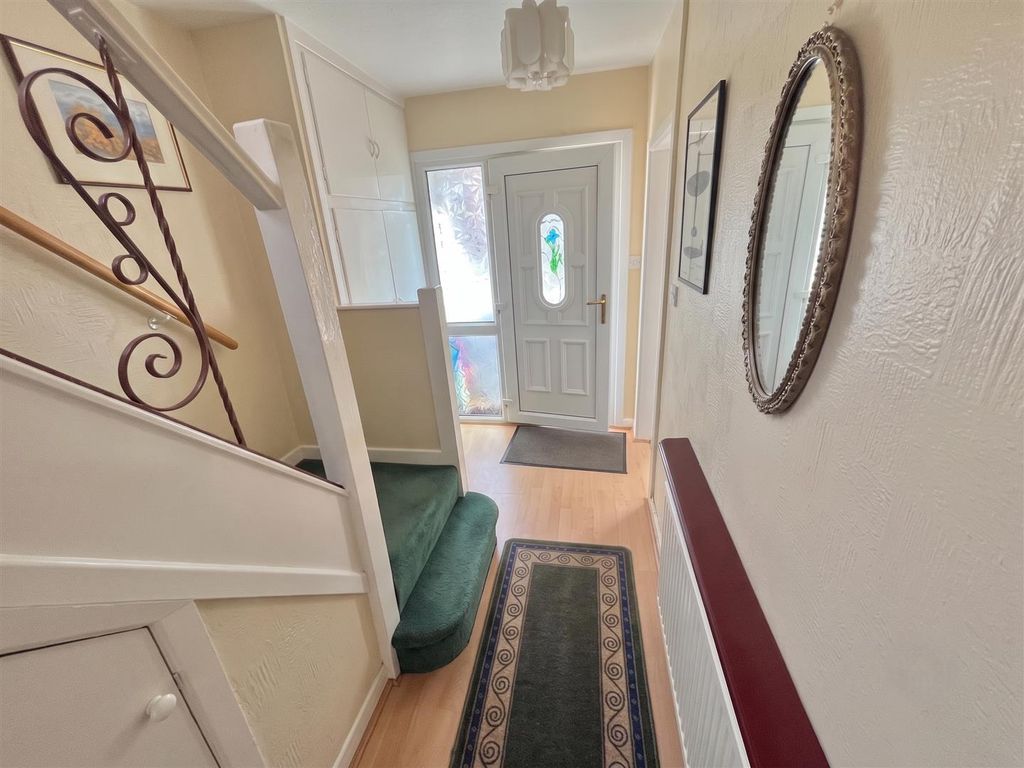 Property photo 2 of 19 Hall
