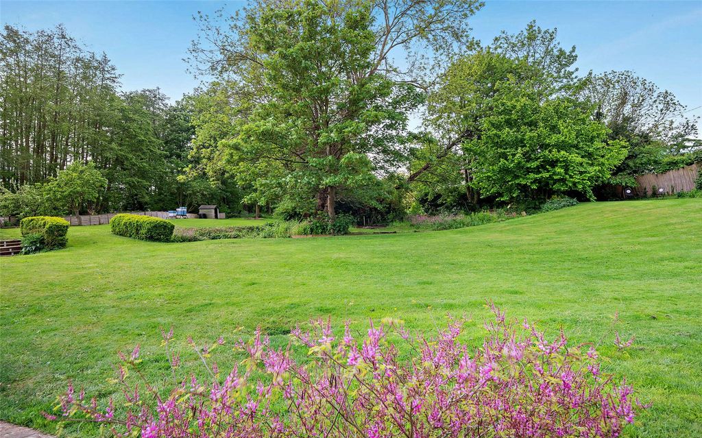 Property photo 3 of 21 Garden