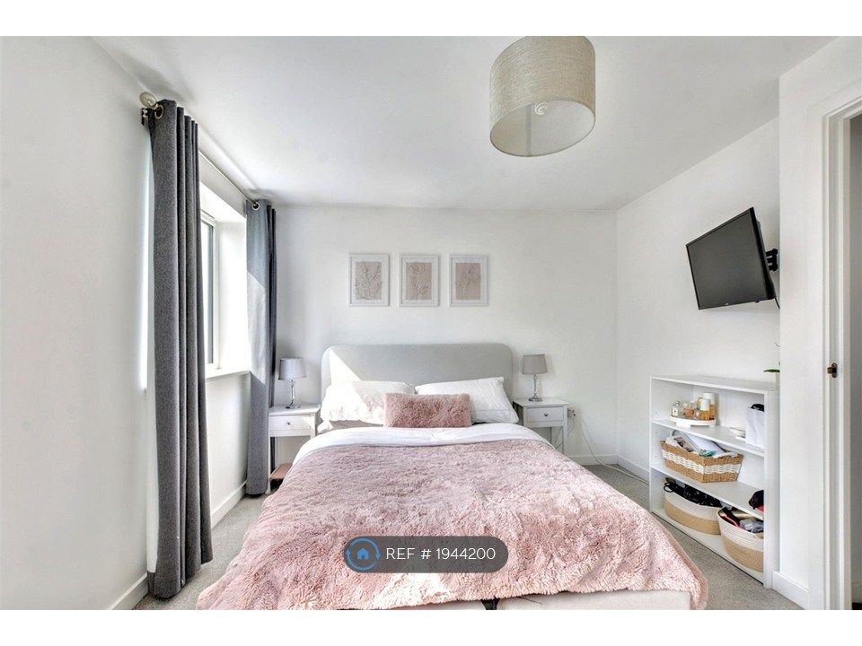 Property photo 2 of 17 2nd Floor