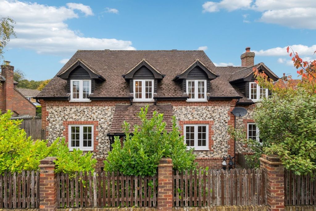 Property photo 1 of 25