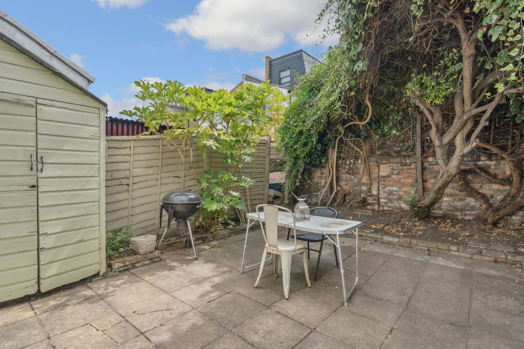 Property photo 2 of 10