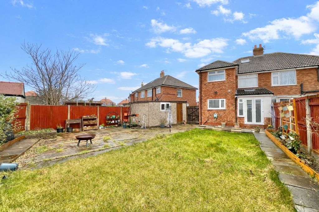 Property photo 2 of 18