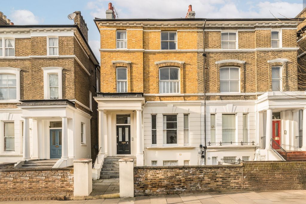 Property photo 2 of 10