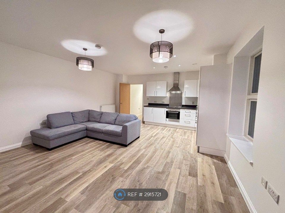 Property photo 1 of 13 Living Space