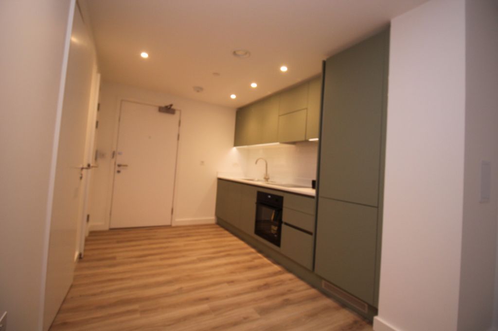 Property photo 3 of 33