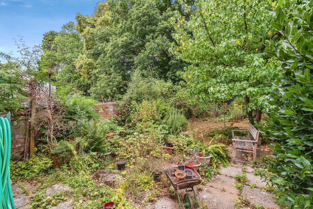 Property photo 2 of 19 Photo