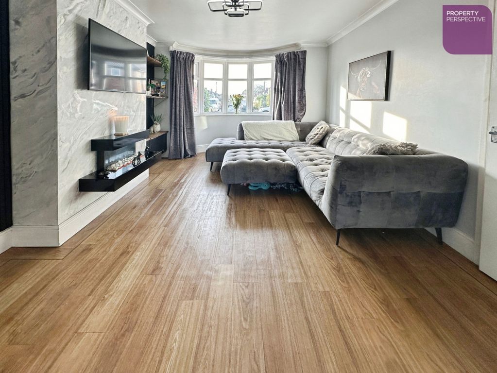 Property photo 3 of 19 Pbox-Img.Jpg