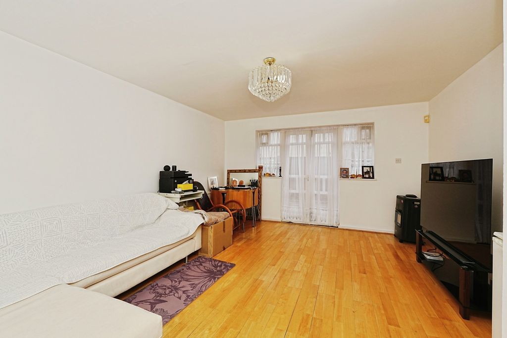 Property photo 2 of 13 Pbox-Img.Jpg
