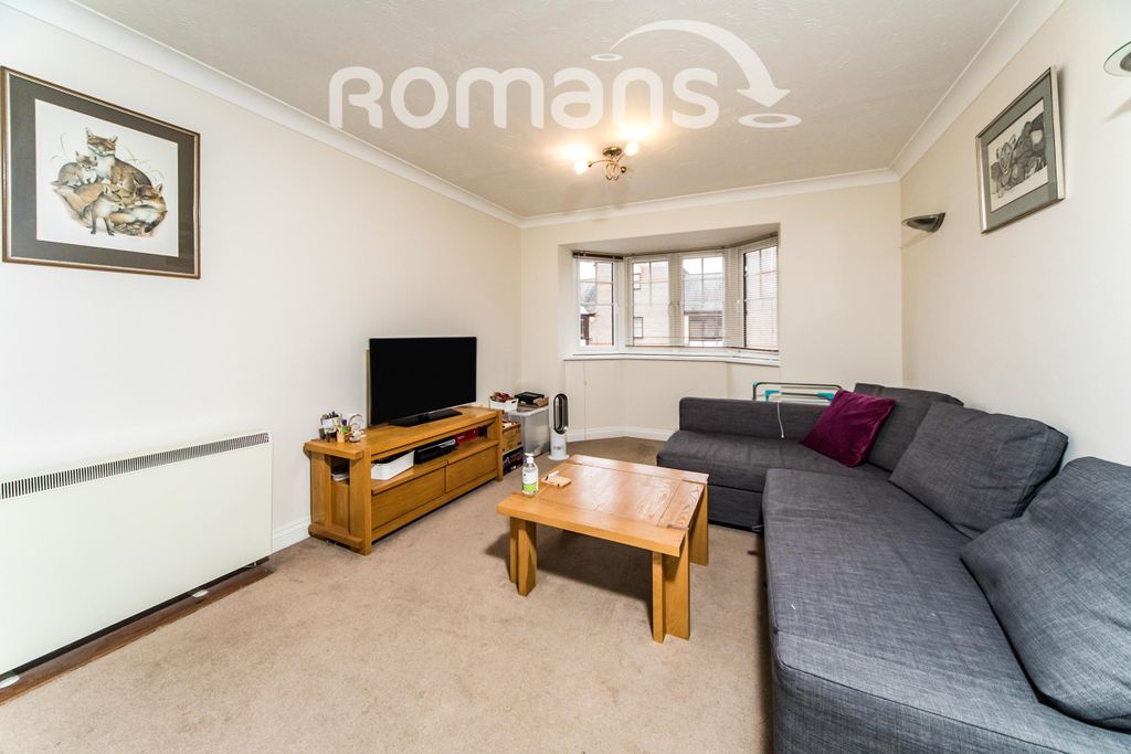 Property photo 3 of 11 c66d4421-5d5c-48A9-8