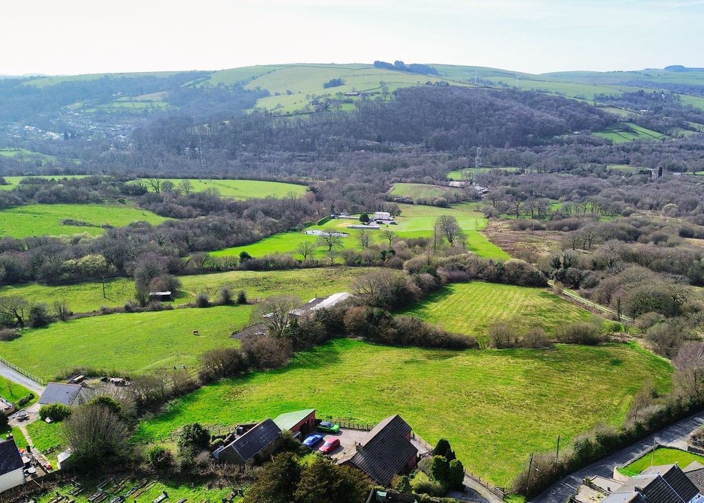 Property photo 3 of 48