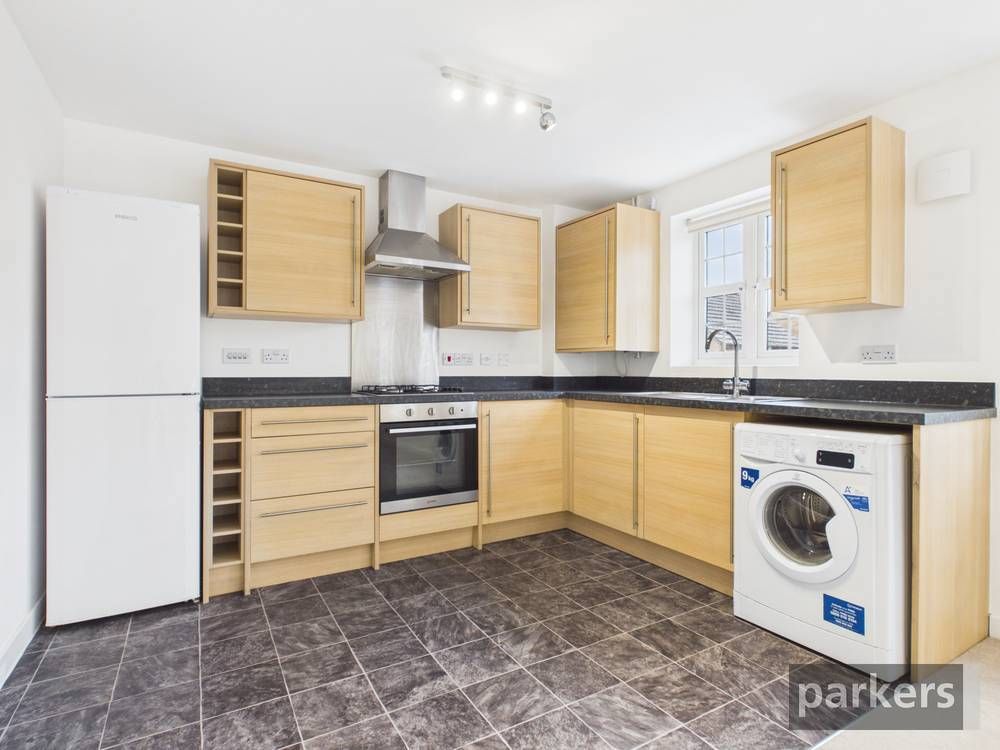 Property photo 2 of 10 Kitchen
