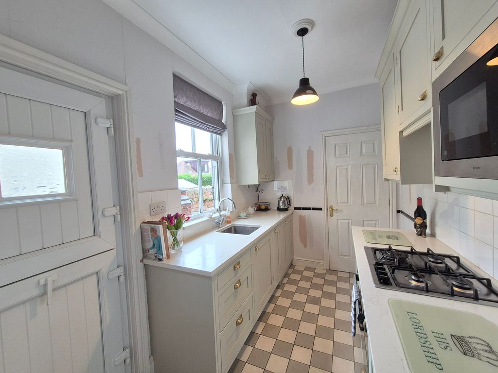 Property photo 2 of 22