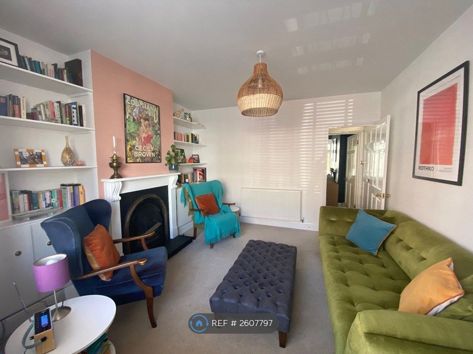Property photo 2 of 9 Living Room