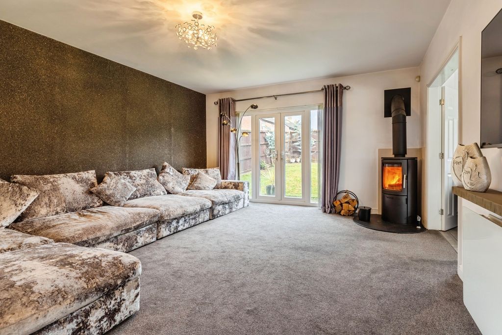 Property photo 3 of 20 Pbox-Img.Jpg