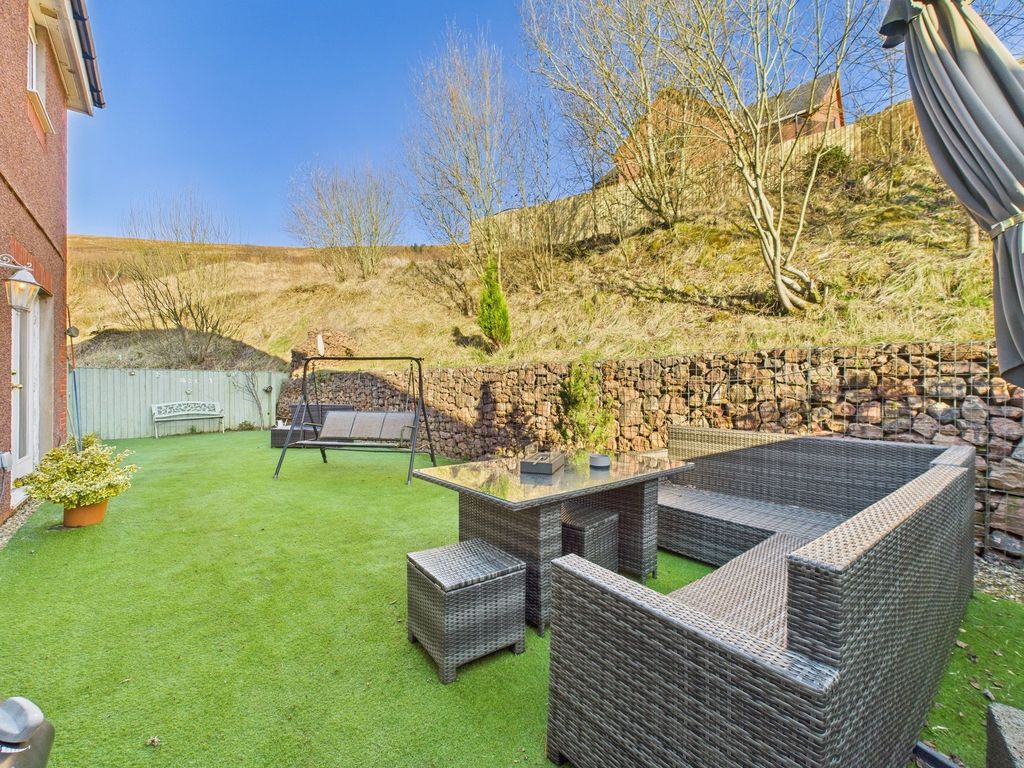 Property photo 3 of 54