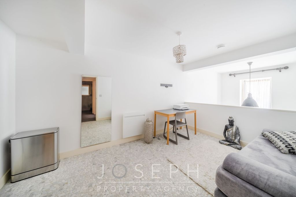 Additional image 7 of 2 bed flat to rentKey Street, Ipswich IP4