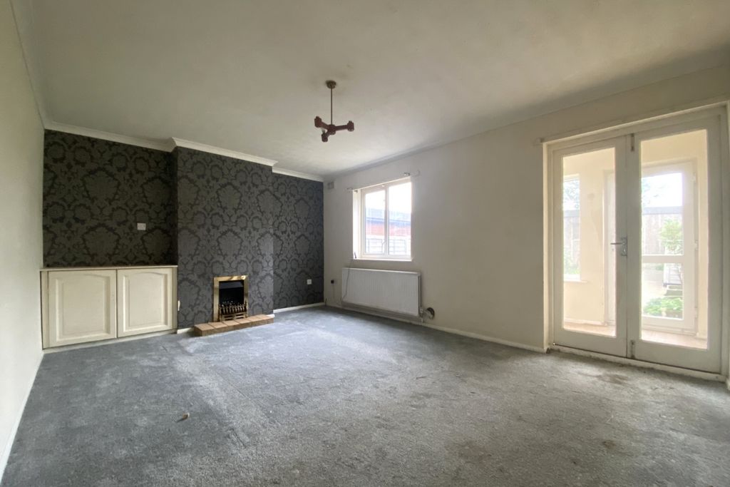 Property photo 3 of 13 Photo 2